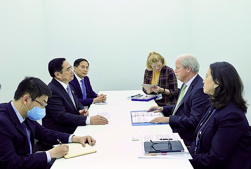 Премьер-министр Фам Минь Чинь провёл встречу с генеральным директором Всемирного банка