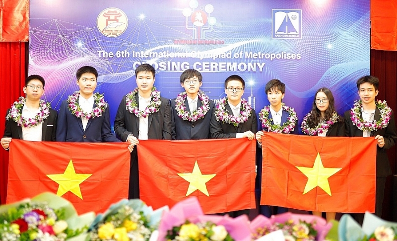 Вьетнамские ученики показали отличные результаты на международных конкурсах в 2021 году