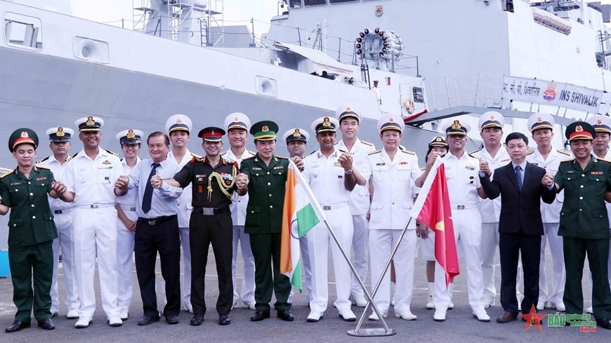 Корабль бригады № 167 проводит совместное учение с ВМС Индии