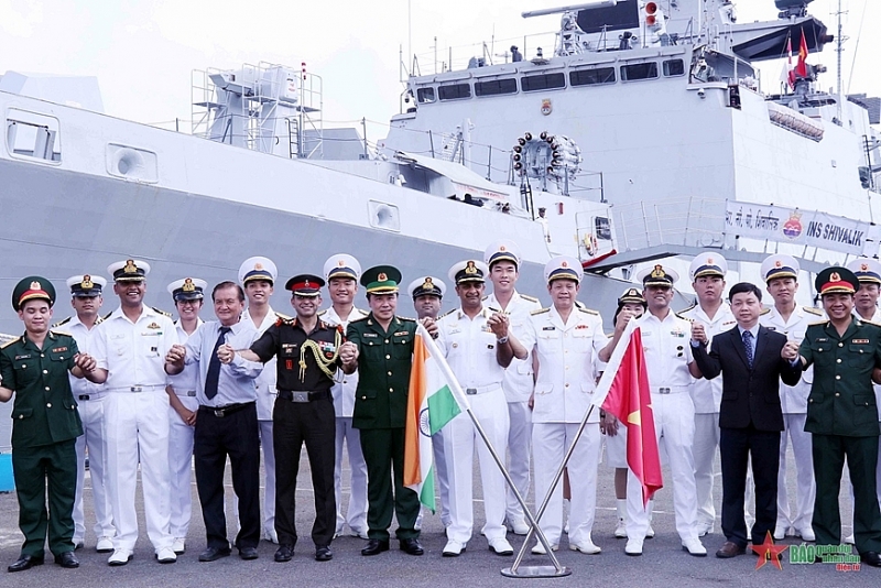 Корабль бригады № 167 проводит совместное учение с ВМС Индии