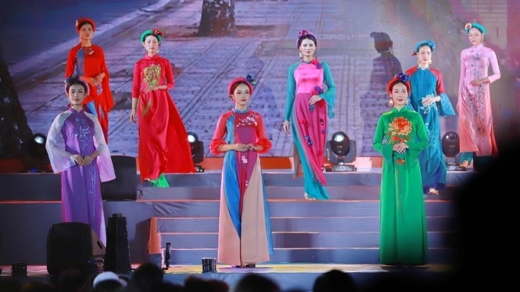 Популяризация вьетнамского платья аозай за рубежом