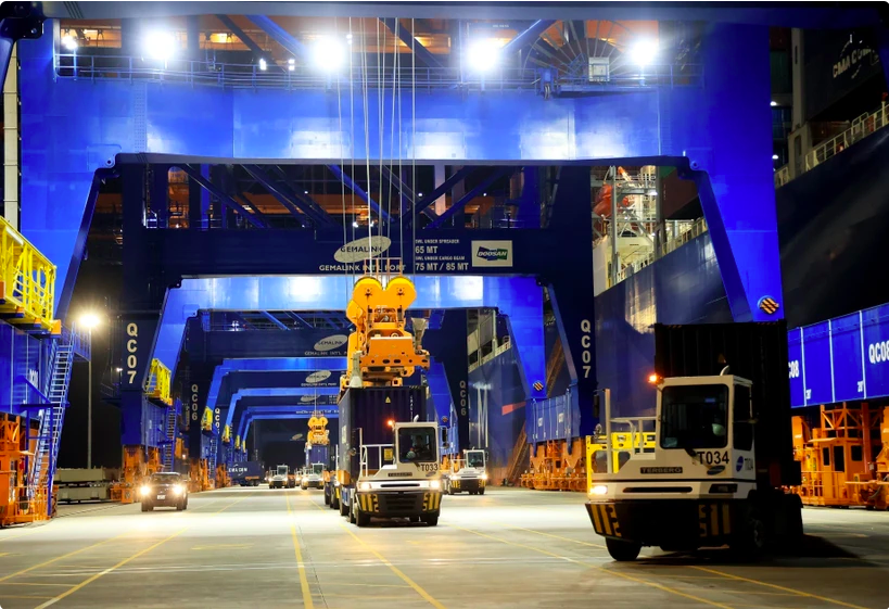 Экспортные и импортные перевозки грузов в контейнерах в международном порту Gemalink, город Фуми, провинция Ба Риа-Вунгтау. Фото: Хонг Дат/TTXVN.