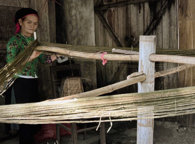Ткацкая деревня Лунгтам — место, где льняные нити рассказывают историю каменного плато Донгван Ткацкая деревня Лунгтам — место, где льняные нити рассказывают историю каменного плато Донгван