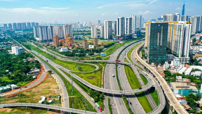 В 2025 году объём инвестиций Вьетнама за рубеж увеличился на 88,7%