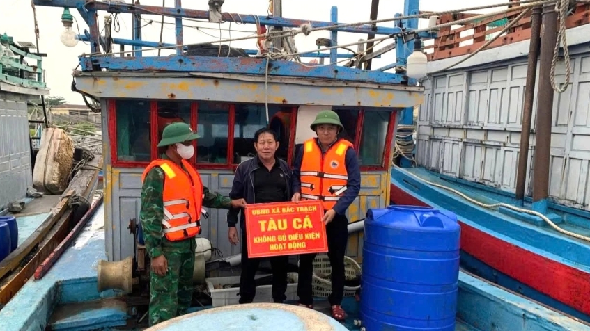 Провинция Куангчи создала 2 межведомственные группы контроля по борьбе с ННН-промыслом