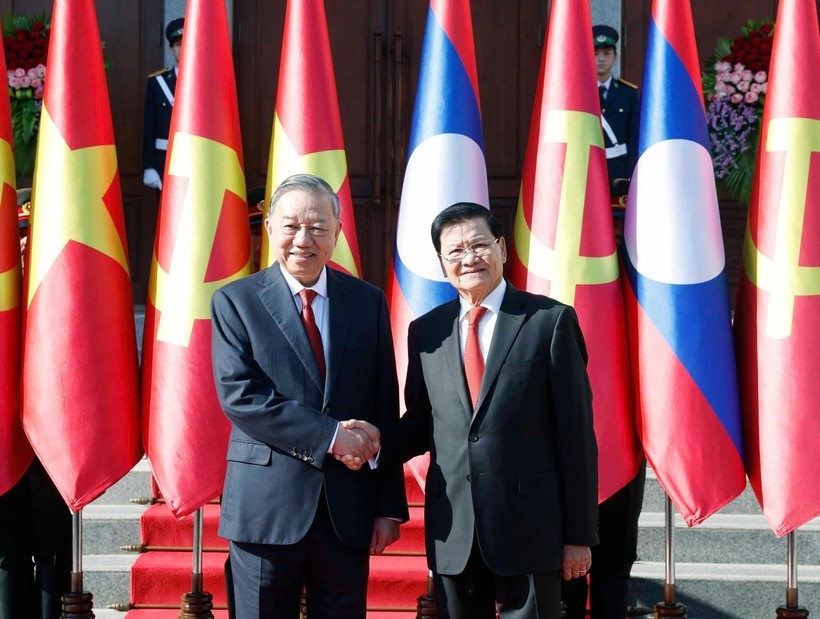 Во Вьентьяне состоялась церемония приветствия генерального секретаря ЦК КПВ То Лама