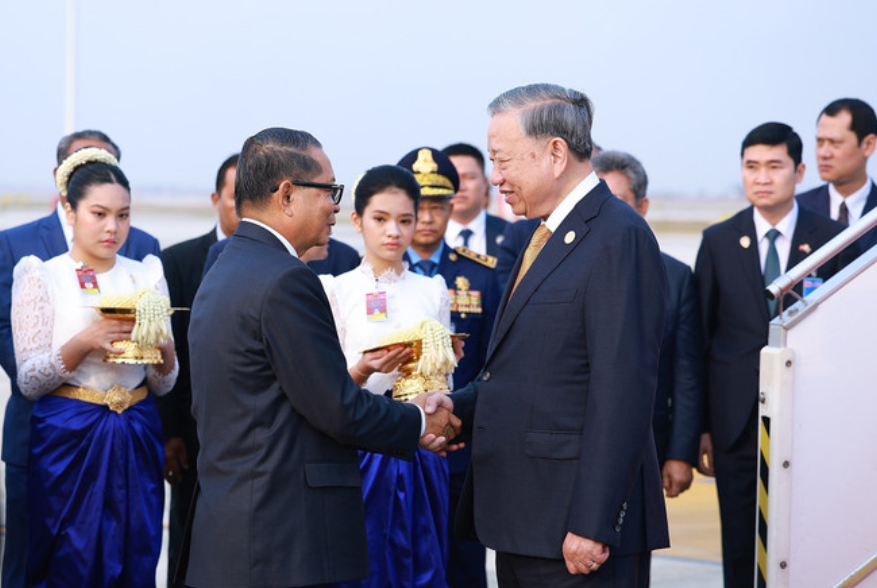 Генеральный секретарь То Лам начал государственный визит в Королевство Камбоджа