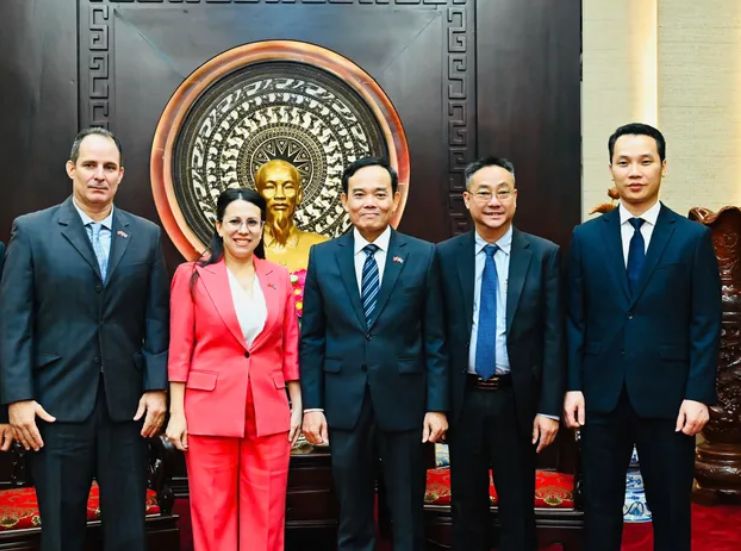 Хошимин укрепляет традиционные дружеские отношения с Кубой и Беларусью