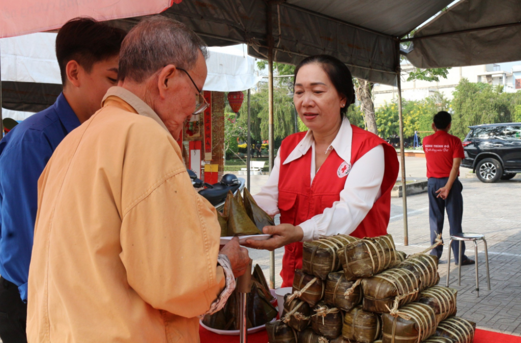 «Тэт сострадания — Новогодняя ярмарка за 0 донгов» проходит во многих регионах