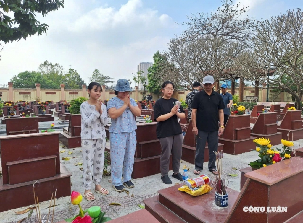 Традиция приглашать души предков домой на Тэт вьетнамцев