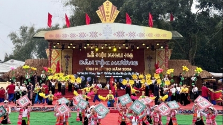 Фестиваль «Кхай ха» — праздник начала сельскохозяйственного года народности мыонг в Футхо