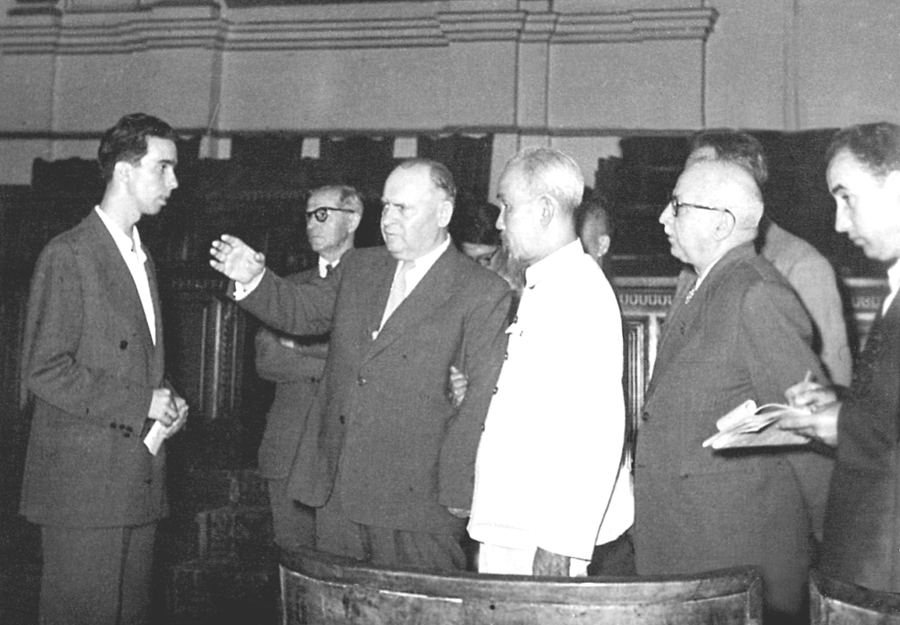 Наследие Хо Ши Мина в стране роз Болгарии Наследие Хо Ши Мина в стране роз Болгарии