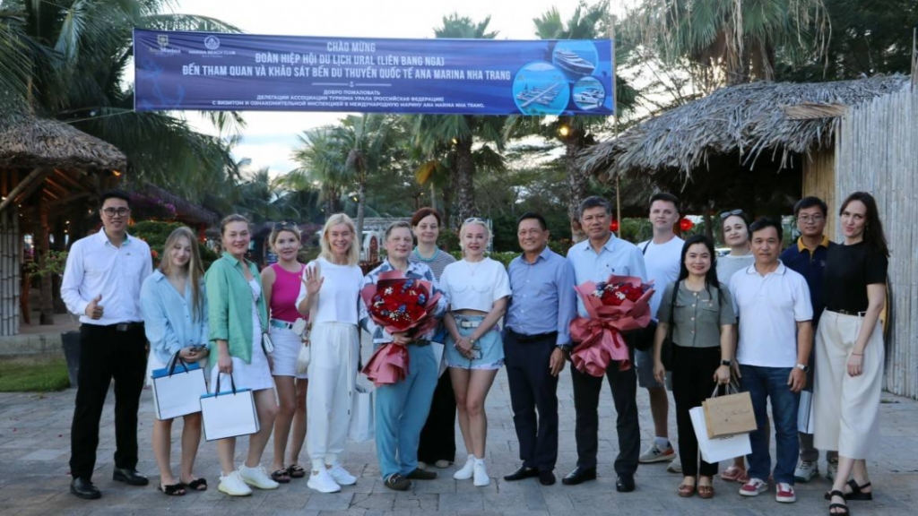 В Кханьхоа проходит ознакомительный тур делегации Туристической ассоциации Урала