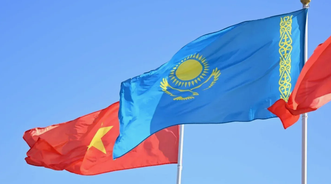 Казахстан проводит конституционную реформу и расширяет сотрудничество с Вьетнамом
