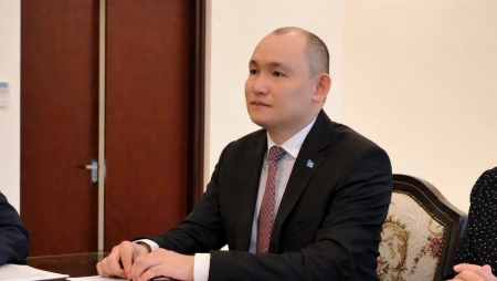 Казахстан продолжает укреплять сотрудничество с Вьетнамом после конституционной реформы