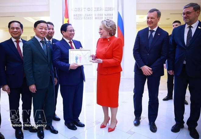Премьер-министр Фам Минь Тьинь встретился с Председателем Совета Федерации России Валентиной Матвиенко