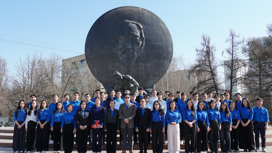Вьетнамская молодежь в России: гордость традиций, уверенный шаг в будущее