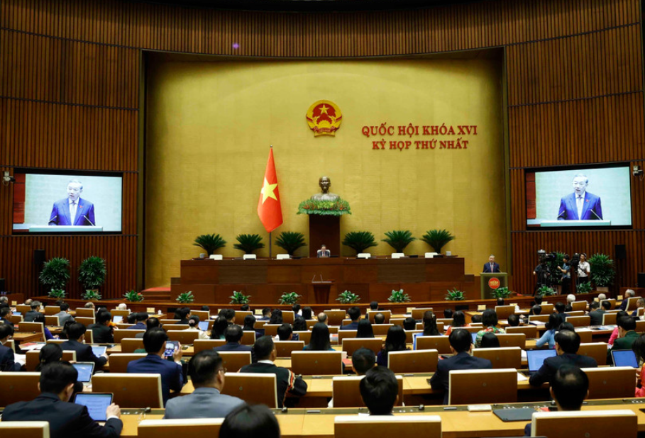 Много важных вопросов в первый рабочий день первой сессии Национального собрания созыва XVI