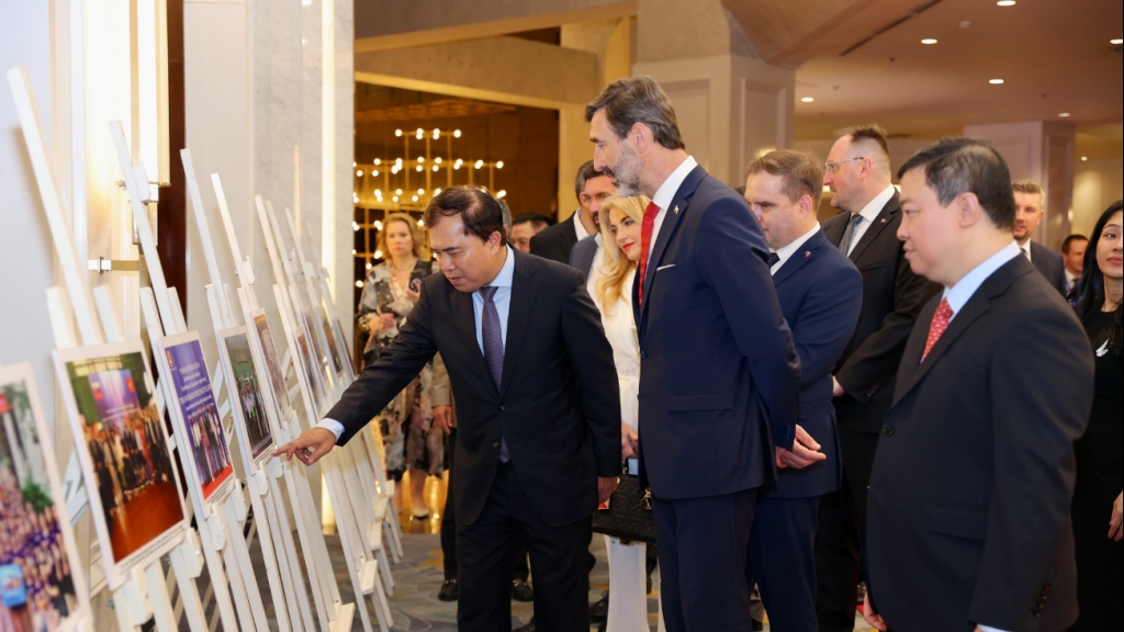 Развитие связующей нити между народами Вьетнама и Словакии