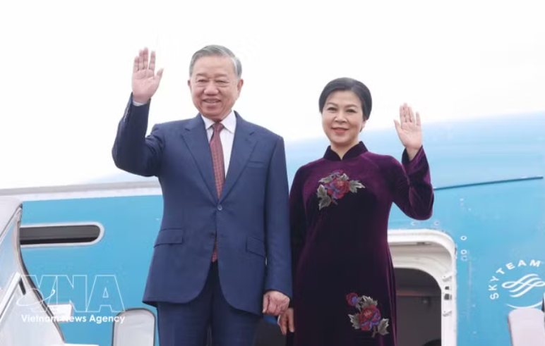 Генсекретарь, Президент То Лам и его супруга начали государственный визит в Китай Генсекретарь, Президент То Лам и его супруга начали государственный визит в Китай