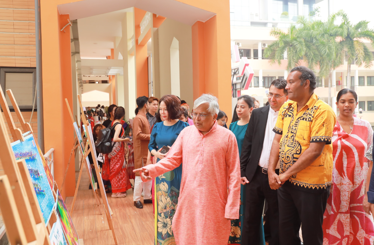 Погружение в атмосферу традиционного бангладешского Нового года в Ханое