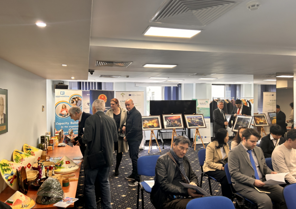 Бизнес Вьетнама и Болгарии усиливает сотрудничество в «зелёных» отраслях Бизнес Вьетнама и Болгарии усиливает сотрудничество в «зелёных» отраслях