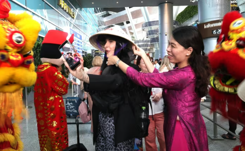 Дананг встретил рейс с 220 туристами из Владивостока