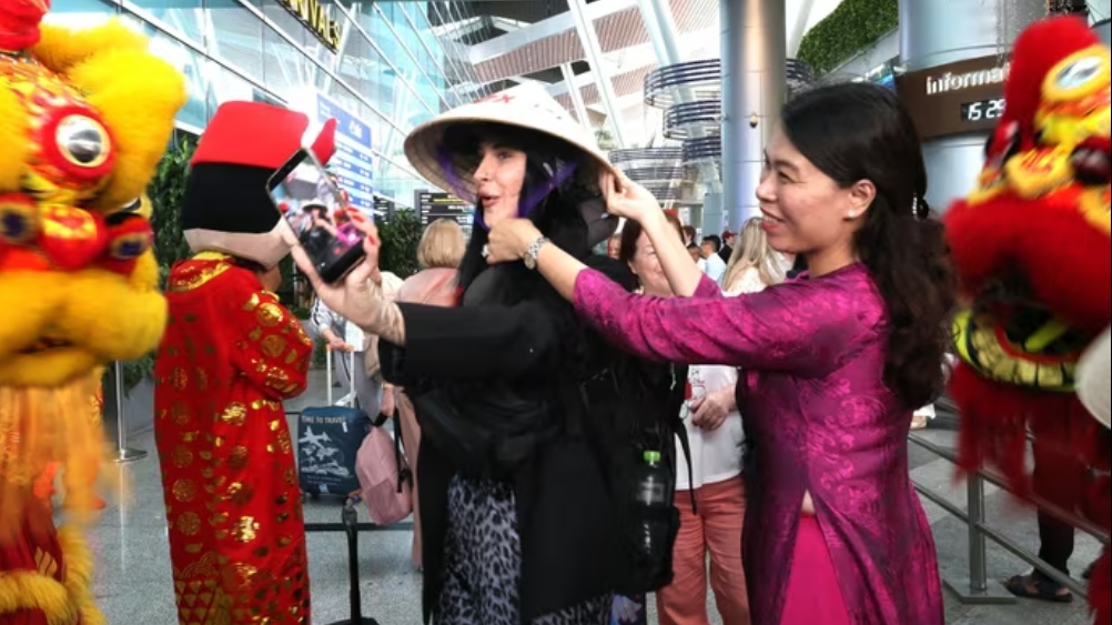 Дананг встретил рейс с 220 туристами из Владивостока