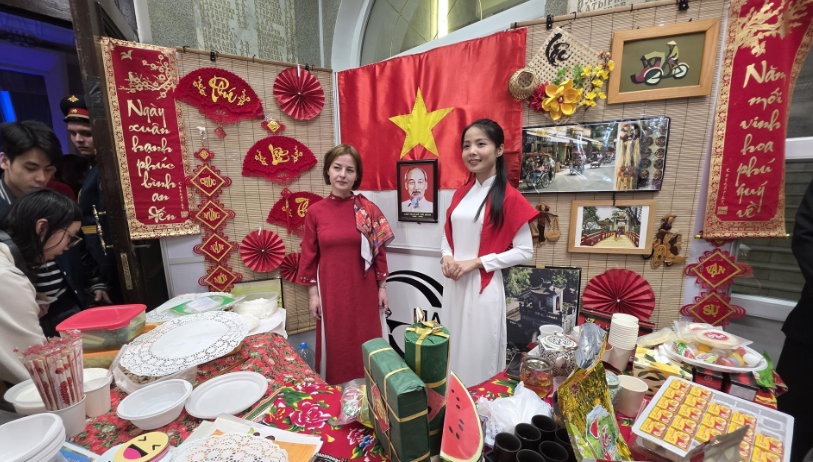 Вьетнамские студенты продвигают имидж страны на культурном фестивале в России