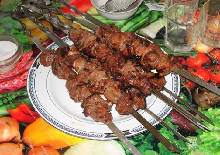 Трапеза в лесу