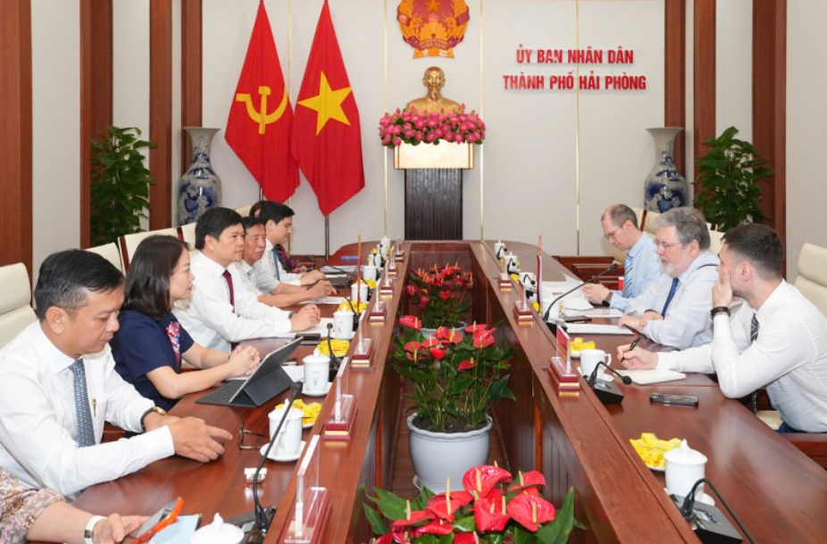 Содействие развитию сотрудничества между регионами РФ и Хайфоном