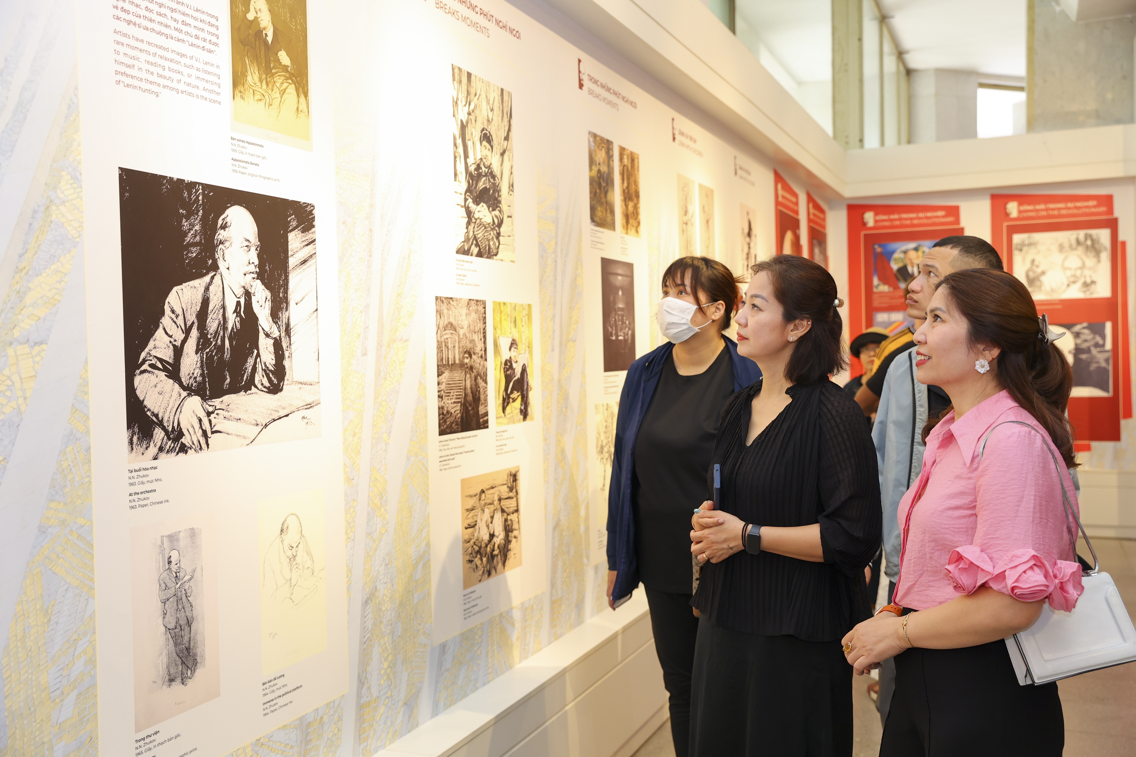 Воссоздание жизни Ленина — великого деятеля через 156 образов