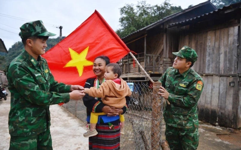Доверие и поддержка народа — надежная опора для дела строительства и защиты Отечества