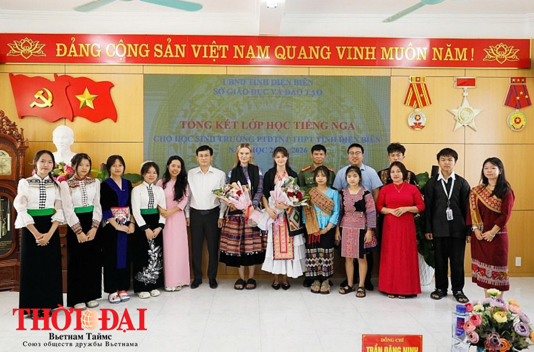 Дьенбьен: 50 учащихся из числа этнических меньшинств завершили 1-й курс русского языка