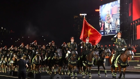 Героическая поступь вооружённых сил в концертную ночь «Эхо Родины»