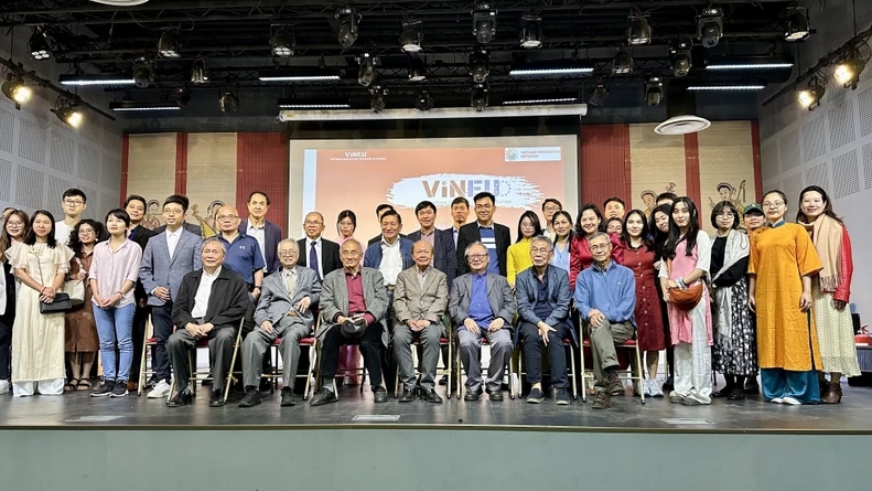 Связь между поколениями влиятельных вьетнамских интеллектуалов во Франции
