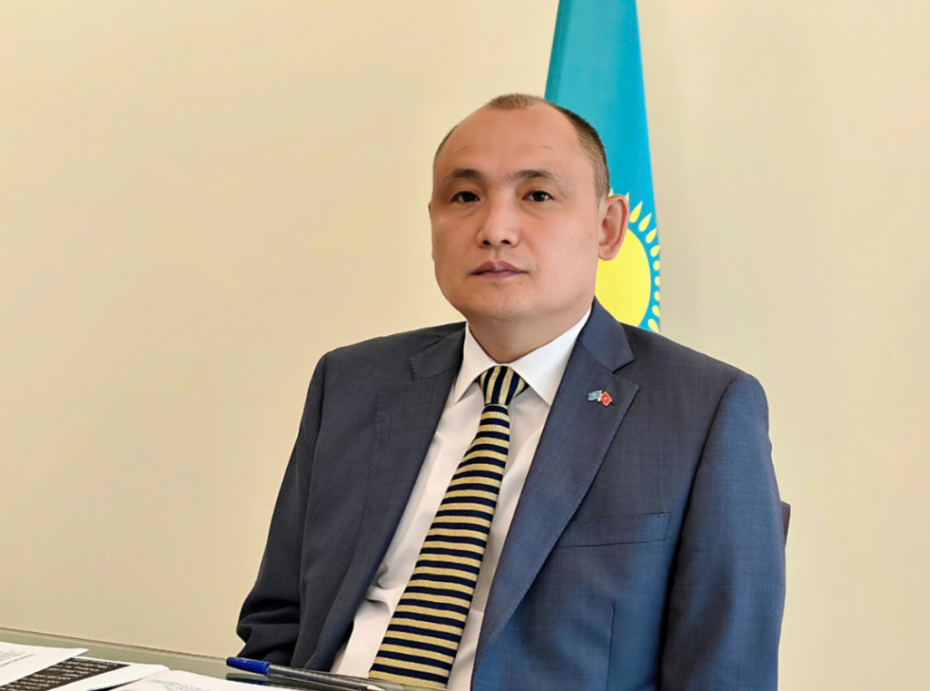 «Слова назидания Абая»: культурный мост между Казахстаном и Вьетнамом