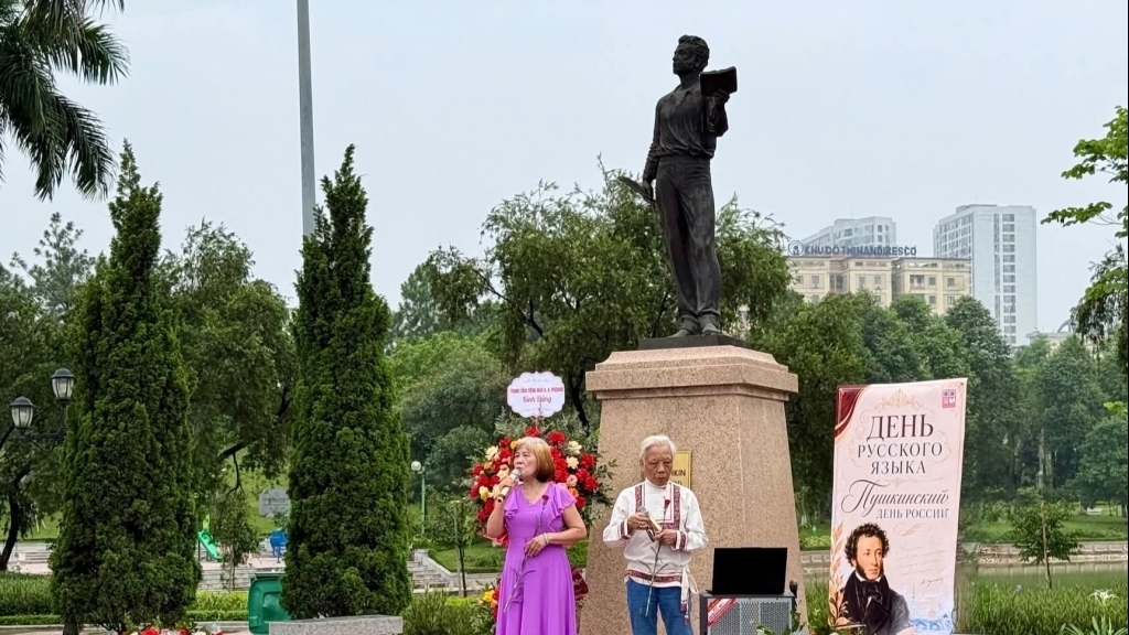 Празднование 227-летия со дня рождения Пушкина собрало многочисленных жителей Ханоя