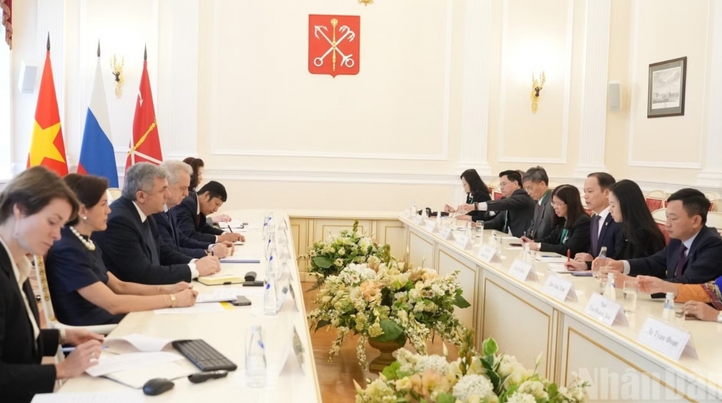 Санкт-Петербург намерен расширять сотрудничество с Вьетнамом в правовой сфере