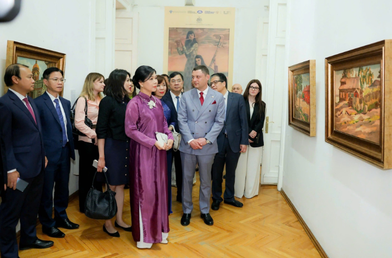 Выставка «Учитель - ученик: мелодия пути» в Москве