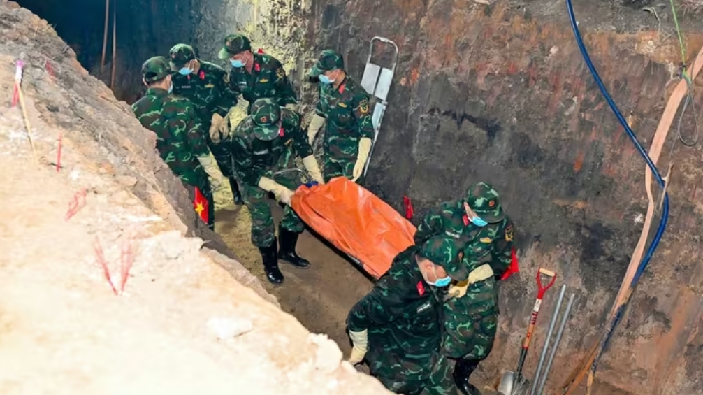 В парке им. Ле Тхи Риенг обнаружены останки 7 павших военнослужащих