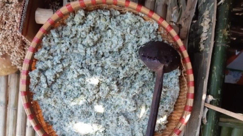 Таутюа — вкусное блюдо народа Хмонг на каменном плато Донгван