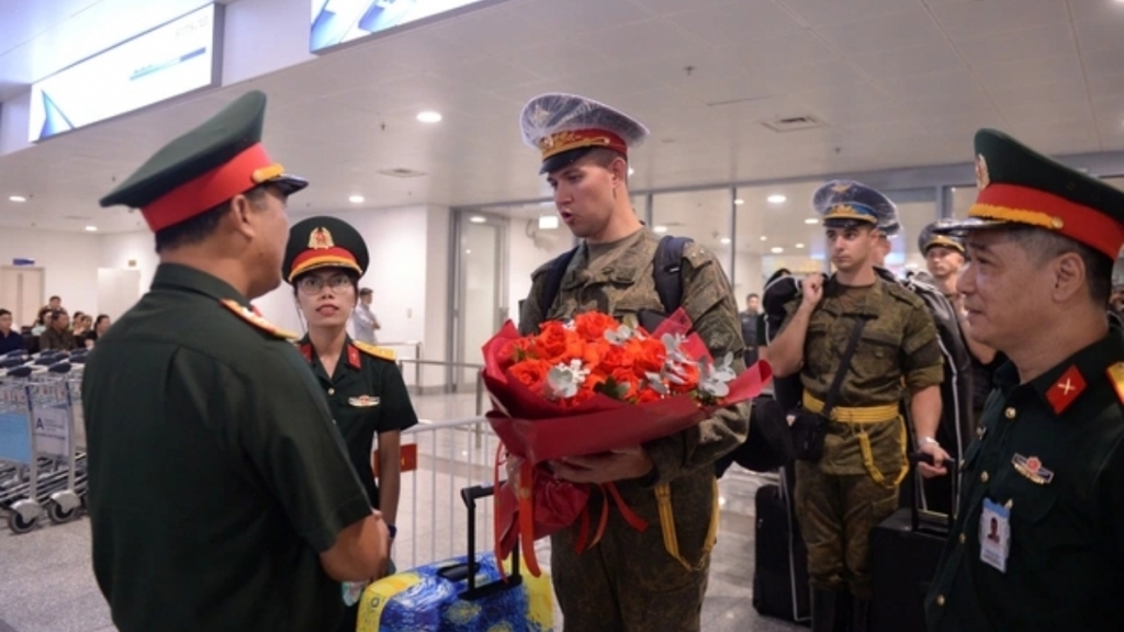 Российские военнослужащие прибыли в Ханой для участия в параде А80