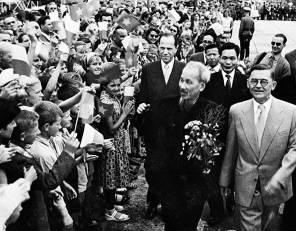 Некоторые размышления о реализации идеологии Хо Ши Мина в сфере народной дипломатии Вьетнама за 80 лет