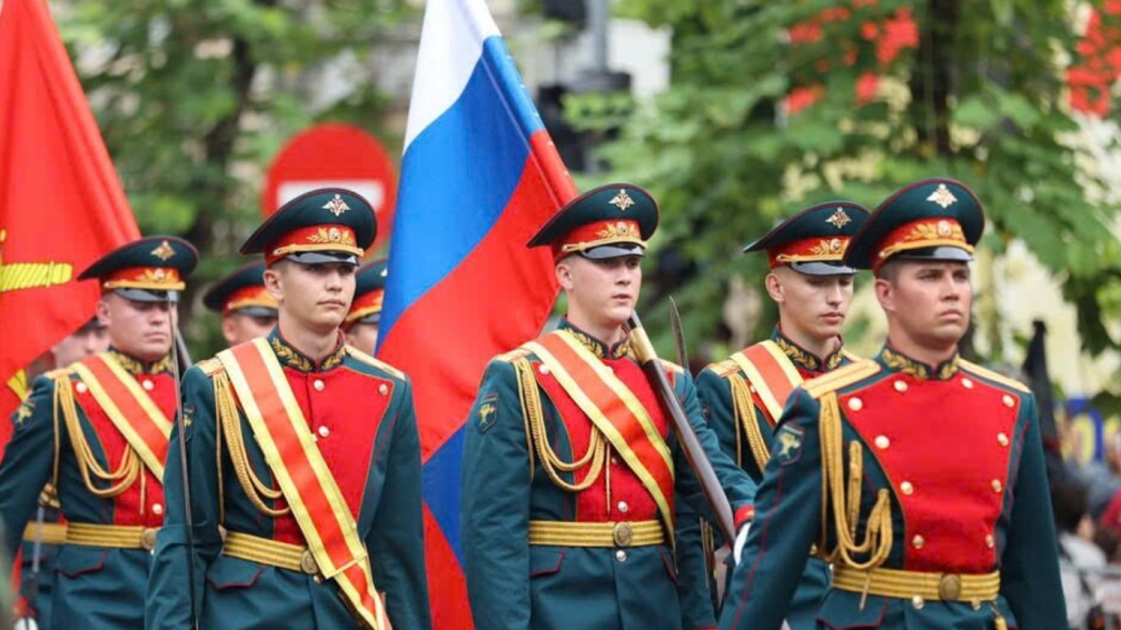 Российский военнослужащий выразил благодарность вьетнамцам и пожелание “обнять каждого”