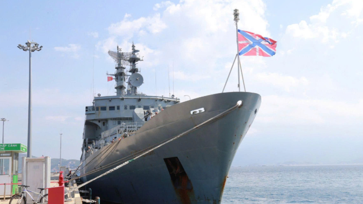 Визит корабля ВМФ России в провинцию Кханьхоа