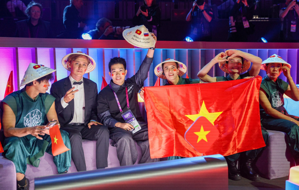 Михаил Осин: «Я не могу представить свою жизнь без вьетнамского языка» Михаил Осин: «Я не могу представить свою жизнь без вьетнамского языка»