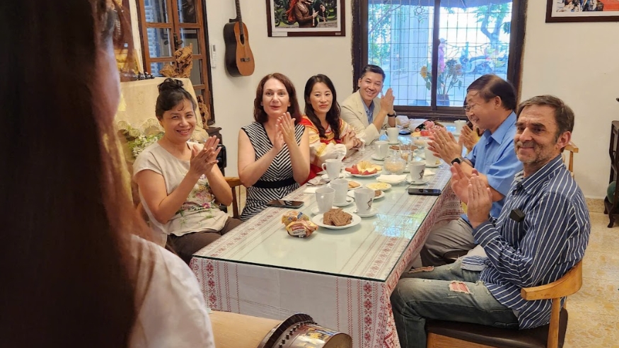 Аромат русского чая, осенние оттенки Ханоя