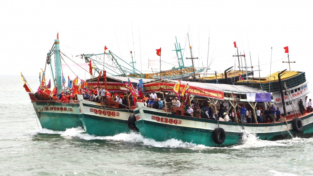 Снятие «жёлтой карточки» ННН-промысла: во многих прибрежных провинциях 100% рыболовных судов оснащены устройствами слежения