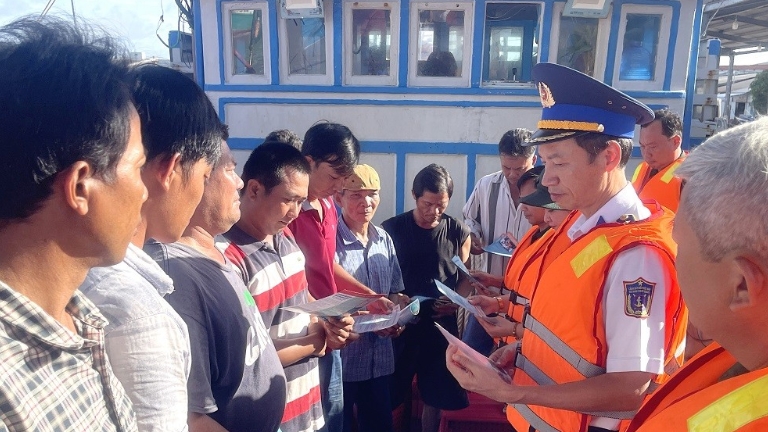 Распространение правовых знаний среди рыбаков города Хошимин направлено на полное предотвращение ННН-рыболовства